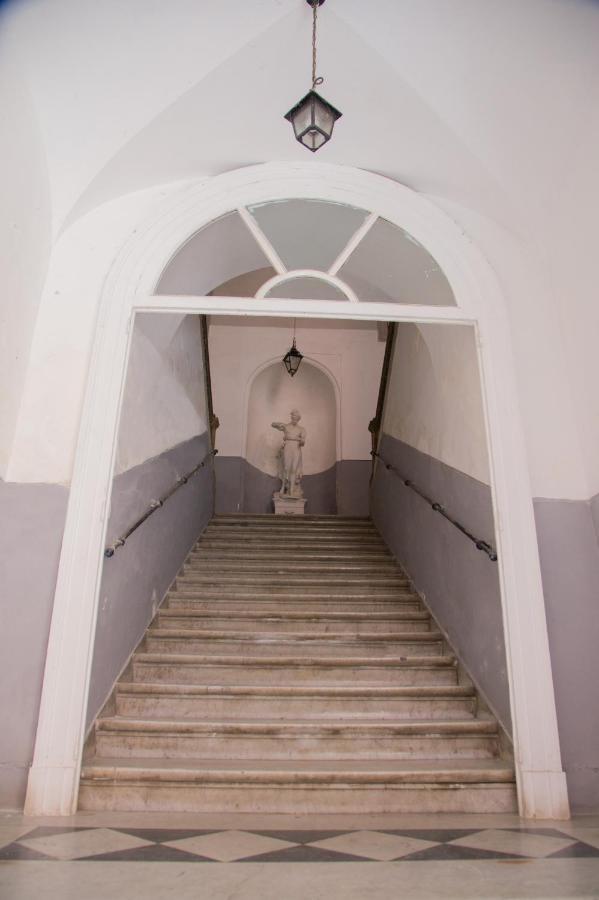 شقة Palazzo Del Golfo نابولي المظهر الخارجي الصورة
